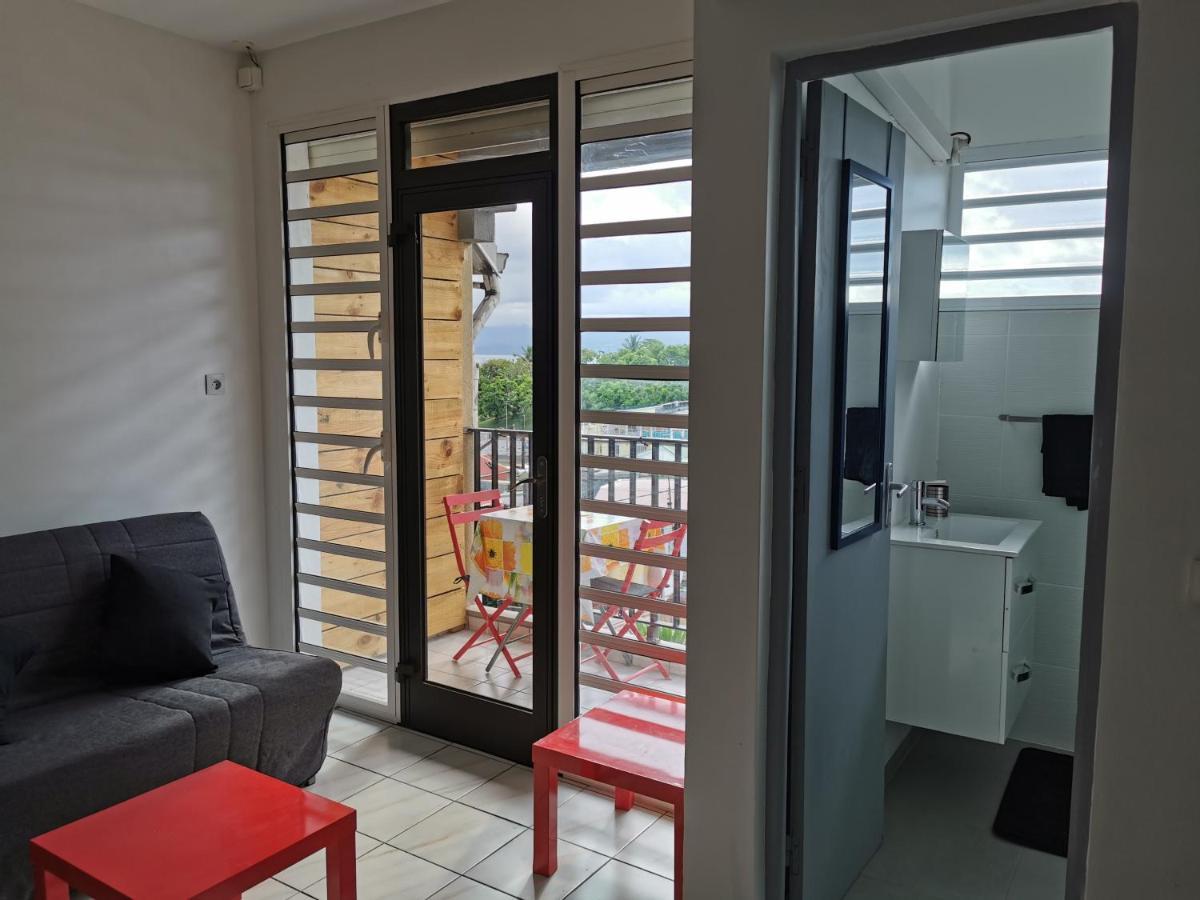 Appartement Vue Mer Et Montagne A 100M De La Plage Le Gosier  Exterior photo